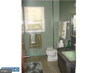 58 Boncouer Road Cheltenham, PA 19012 - Photo 8 of 11 Bathroom