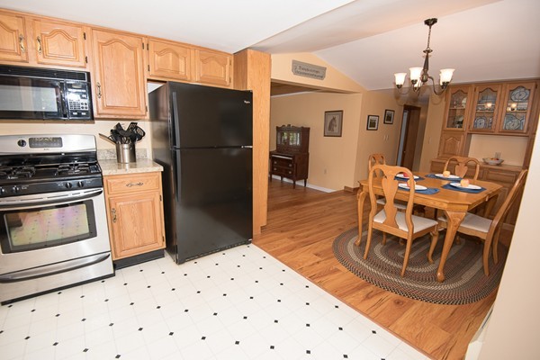 65 Partridge Hill Road Charlton, MA 01507 - Photo 5 of 30