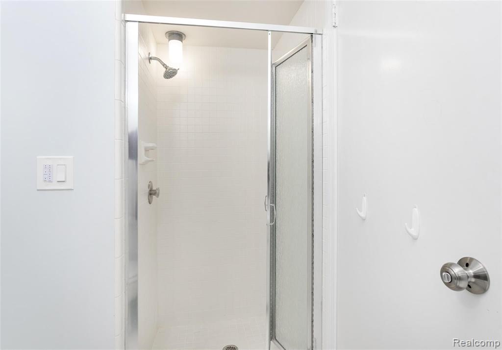 32257 Southfield Road Beverly Hills, MI 48025 - Photo 27 of 32
