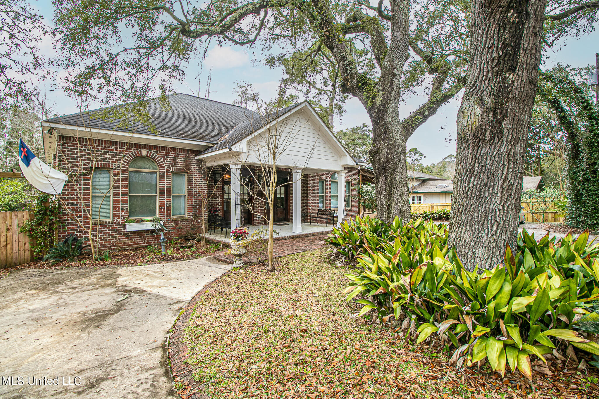 4925 Courthouse Road Gulfport, MS 39507 - Photo 2 of 36 4925 Courthouse-29049