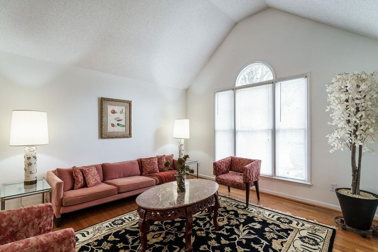5305 Calverton Drive Raleigh, NC 27613 - Photo 2 of 34 Living Room
