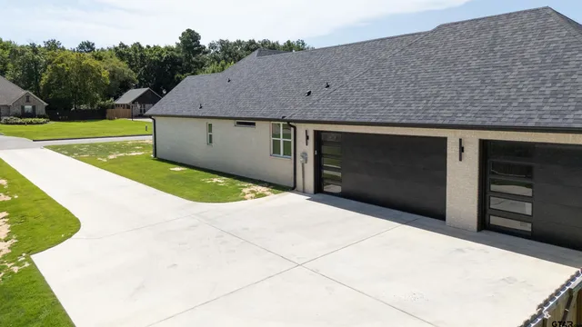 $840,000 | 12240 Jazmin Circle, Flint, TX 75762