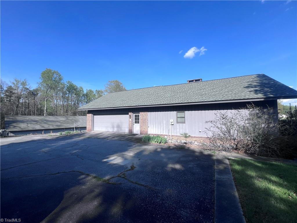 1717 Wallburg-High Point Road High Point, NC 27265 - Photo 16 of 45 Gallery Image 16