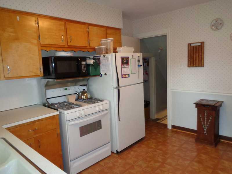 769 Highland Road Sharon, PA 16146 - Photo 3 of 17 Kitchen.