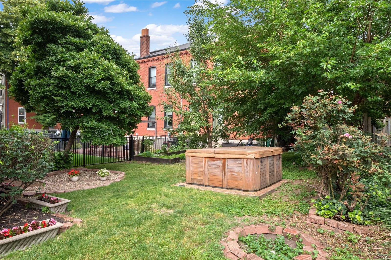 815 Rutger Street, Unit R St. Louis, MO 63104 - Photo 20 of 25