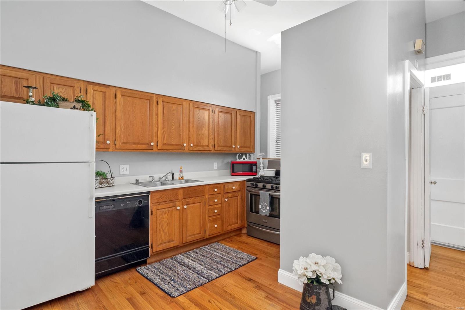 815 Rutger Street, Unit R St. Louis, MO 63104 - Photo 6 of 25