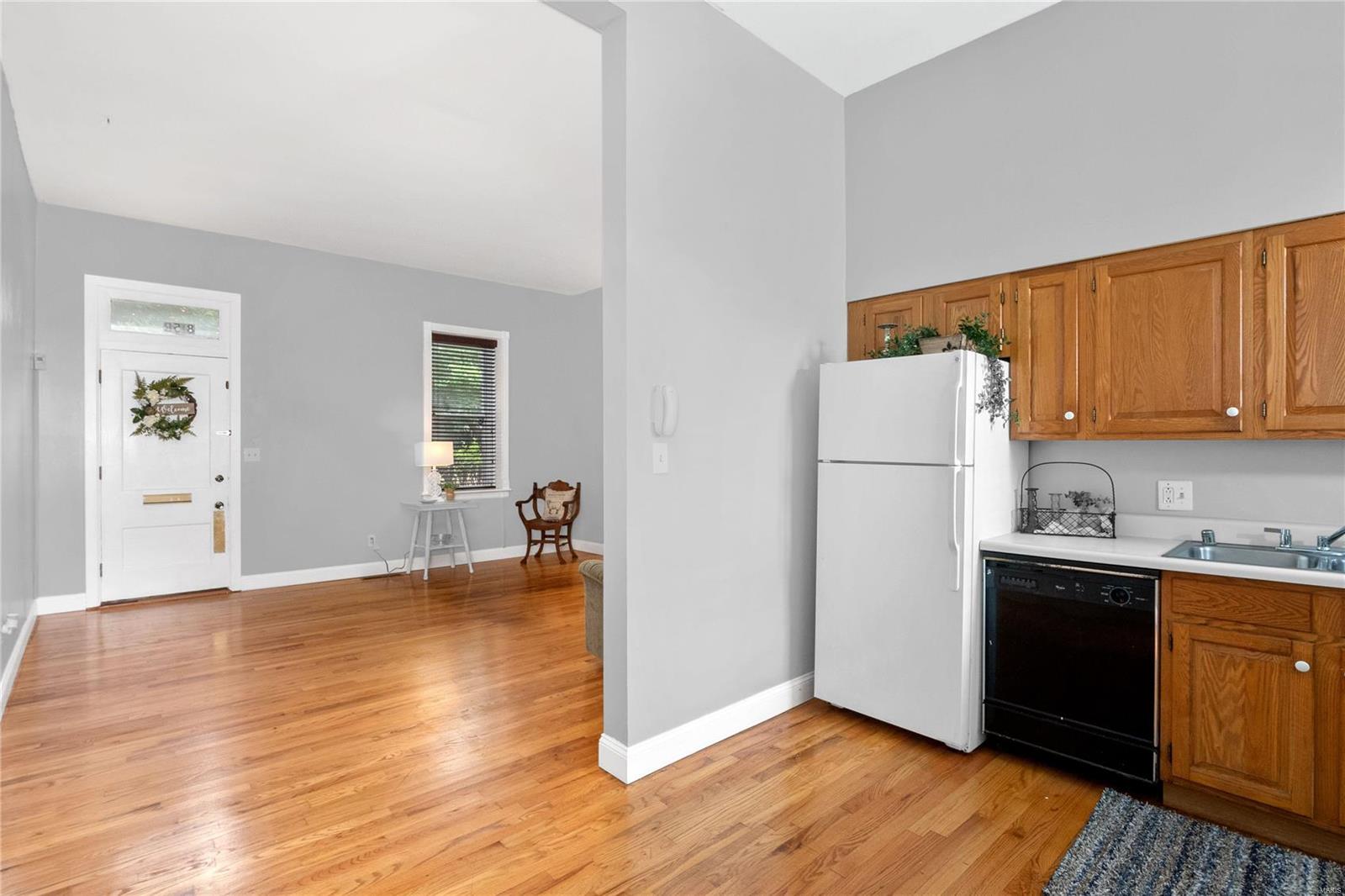 815 Rutger Street, Unit R St. Louis, MO 63104 - Photo 8 of 25