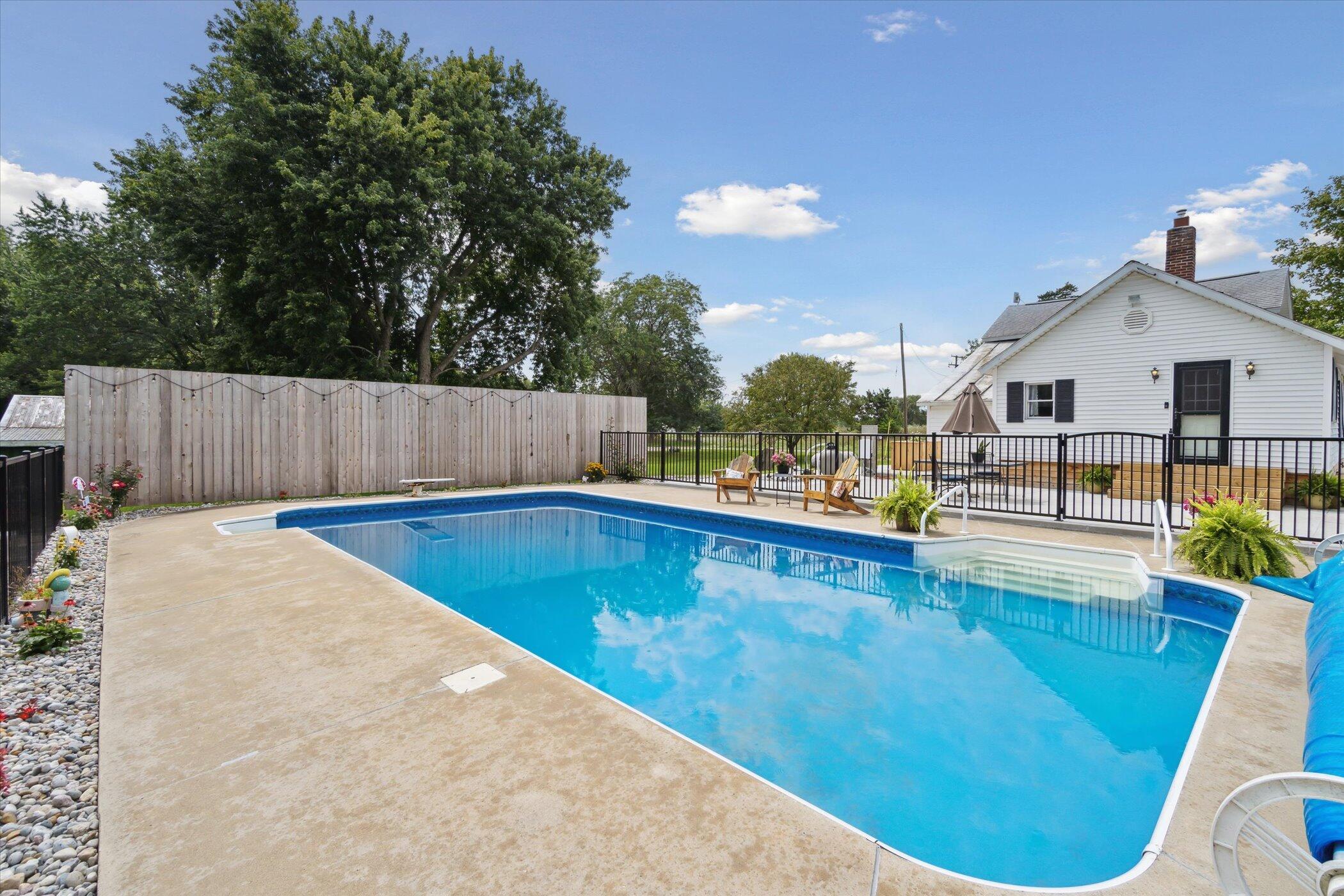 696 Burkley Road Mason, MI 48854 - Photo 23 of 76 41-696-Burkley-Rd-Mason-MI-48854-WindowS