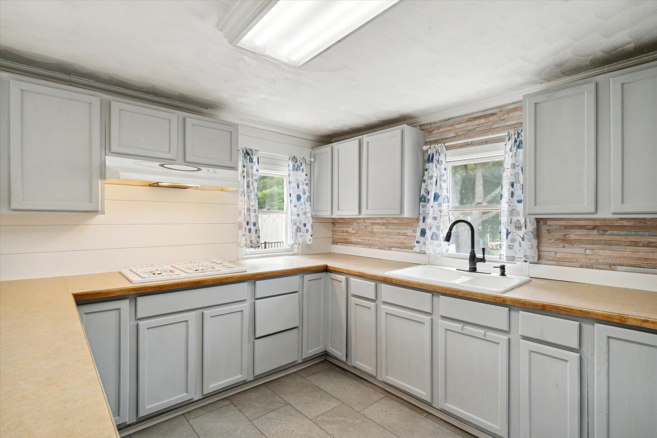 696 Burkley Road Mason, MI 48854 - Photo 39 of 76 15-696-Burkley-Rd-Mason-MI-48854-WindowS