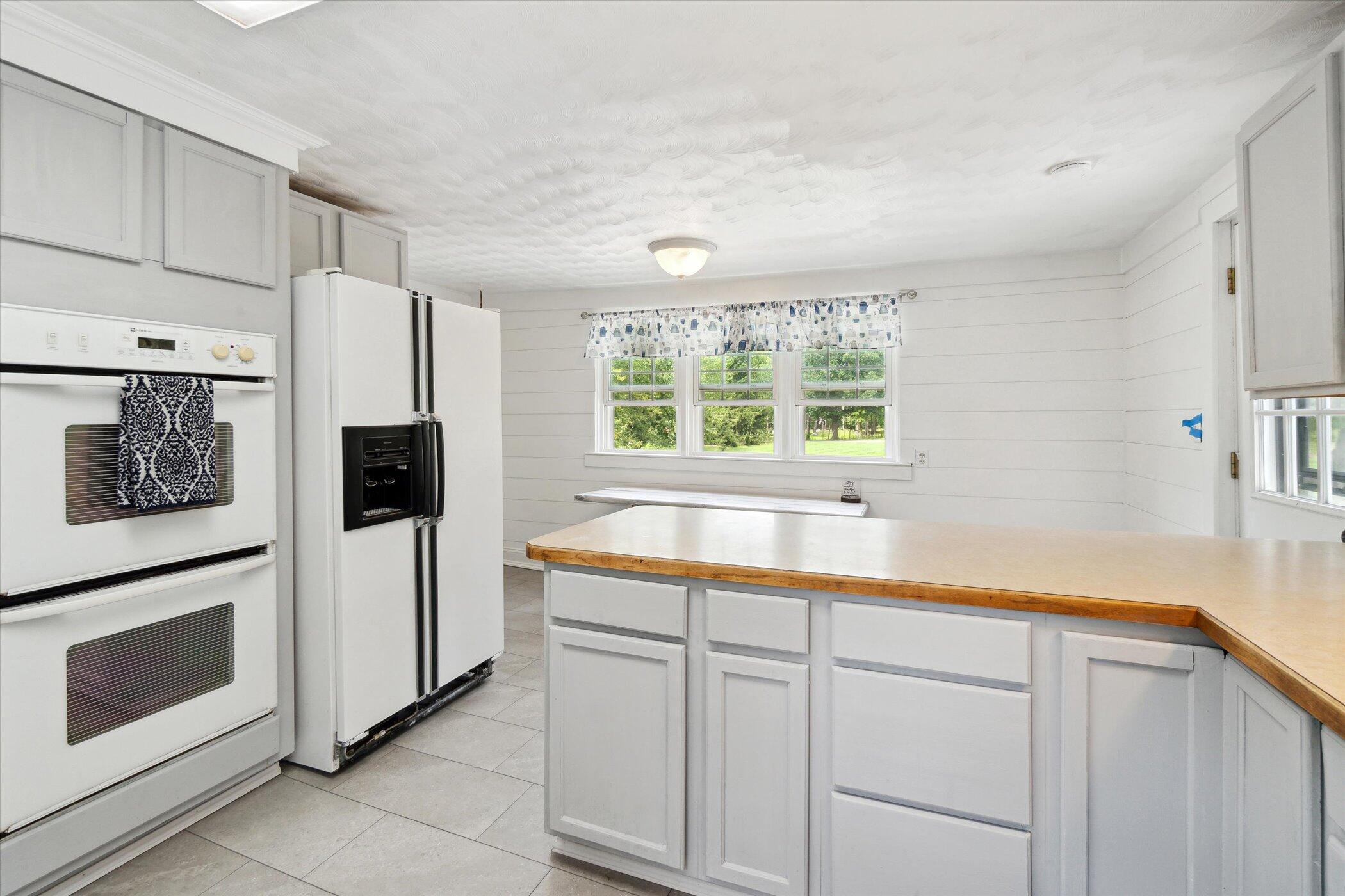 696 Burkley Road Mason, MI 48854 - Photo 45 of 76 22-696-Burkley-Rd-Mason-MI-48854-WindowS