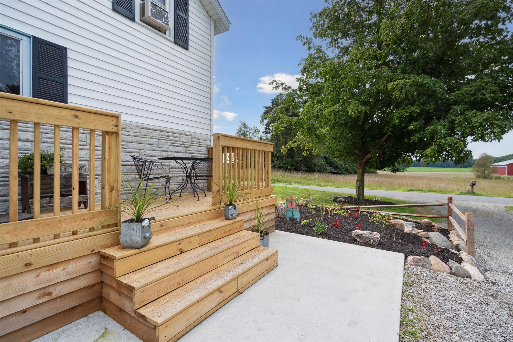 696 Burkley Road Mason, MI 48854 - Photo 59 of 76 04-696-Burkley-Rd-Mason-MI-48854-WindowS