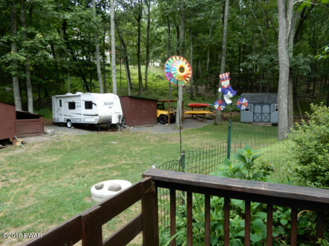 2111 Fawn Lane Bushkill, PA 18324 - Photo 7 of 22
