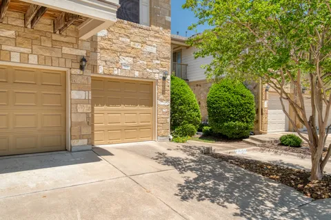 $265,000 | 16100 South Great Oaks Drive, Unit 901, Round Rock, TX 78681