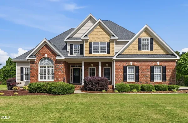 $669,900 | 428 Kings Hollow Drive, Raleigh, NC 27603