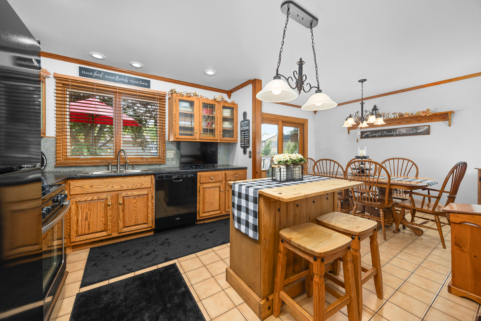 641 Alida Drive Cary, IL 60013 - Photo 8 of 29