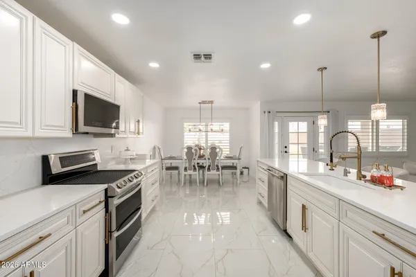 $700,000 | 5702 West Windrose Drive, Glendale, AZ 85304