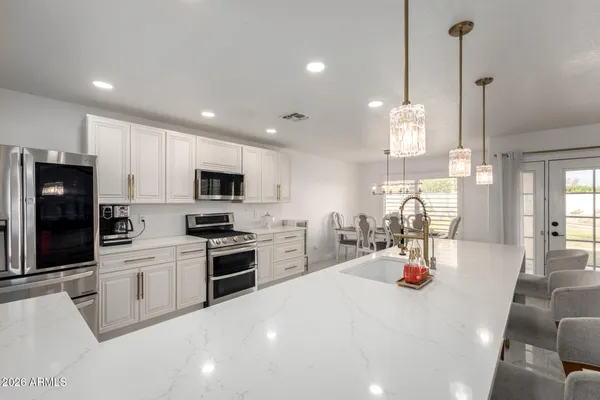 $700,000 | 5702 West Windrose Drive, Glendale, AZ 85304