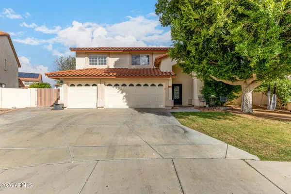 $700,000 | 5702 West Windrose Drive, Glendale, AZ 85304