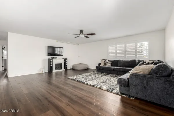 $700,000 | 5702 West Windrose Drive, Glendale, AZ 85304