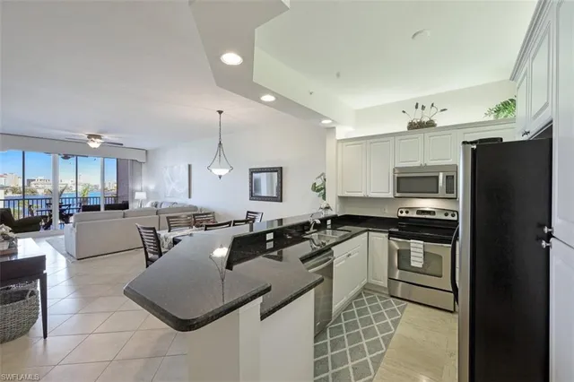 $14,000 | 400 Flagship Drive, Unit 504, Naples, FL 34108