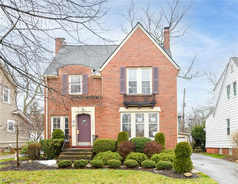 3562 Grosvenor Road Cleveland, OH 44118 - Photo 1 of 35 3562 Grosvenor Rd