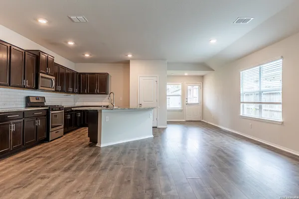 $2,350 | 29517 Spring Copper, Bulverde, TX 78163