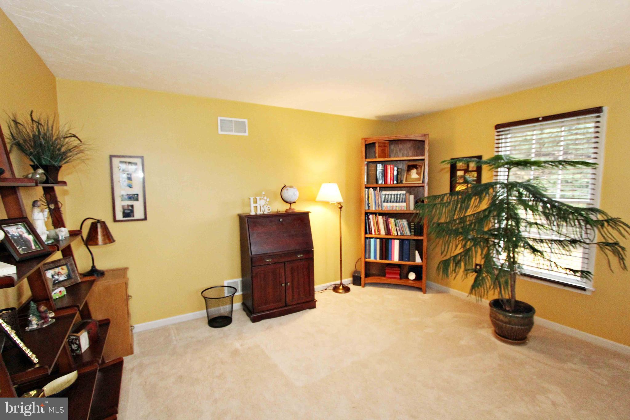 189 Mathias Road Littlestown, PA 17340 - Photo 32 of 82 Living room