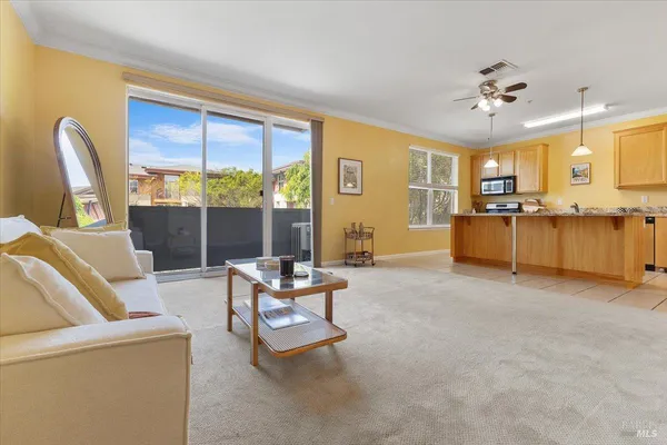 $399,000 | 905 Doubles Drive, Unit 208, Santa Rosa, CA 95407