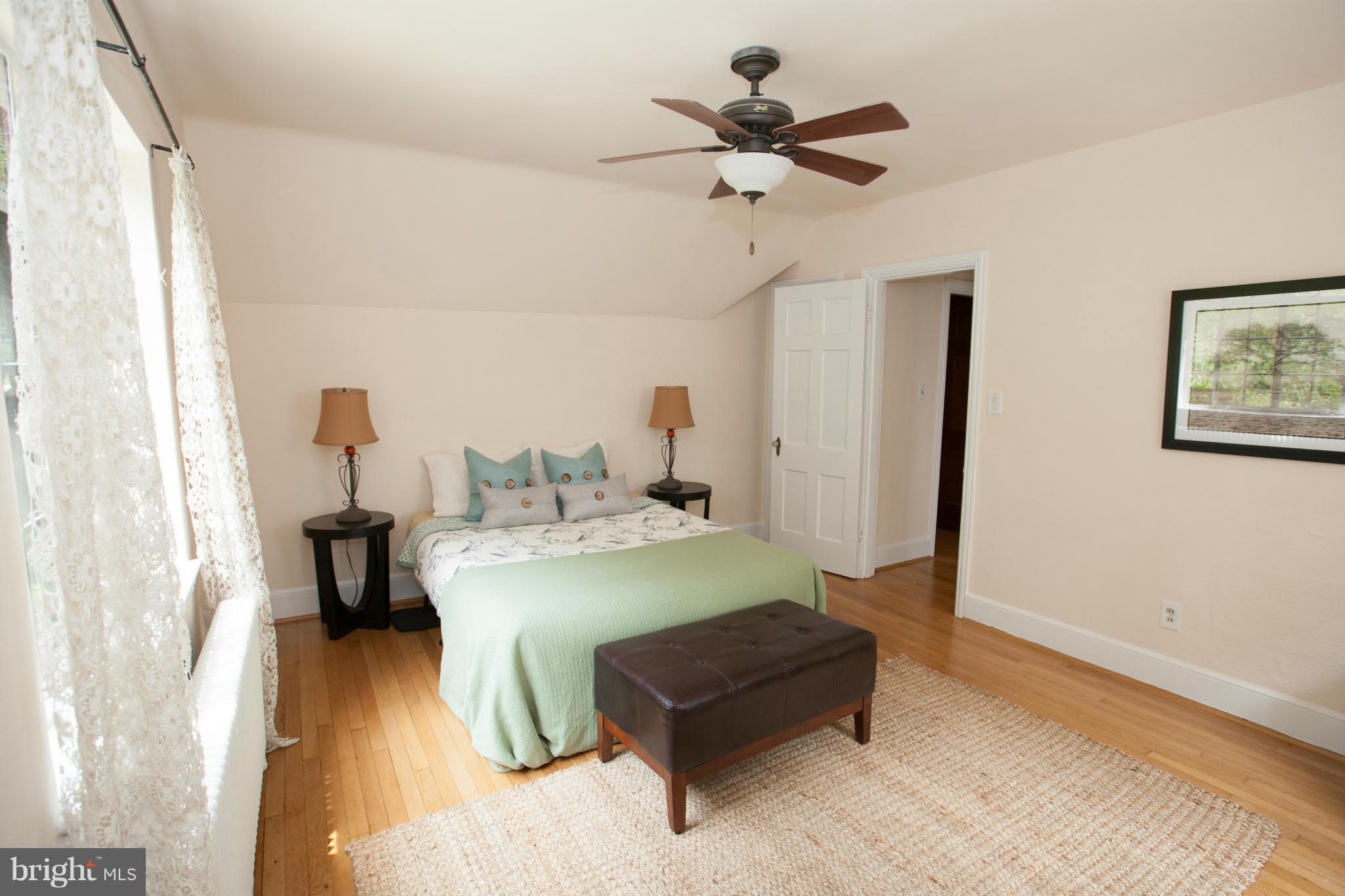 6 Parkside Road Silver Spring, MD 20910 - Photo 20 of 30 Bedroom (Master)