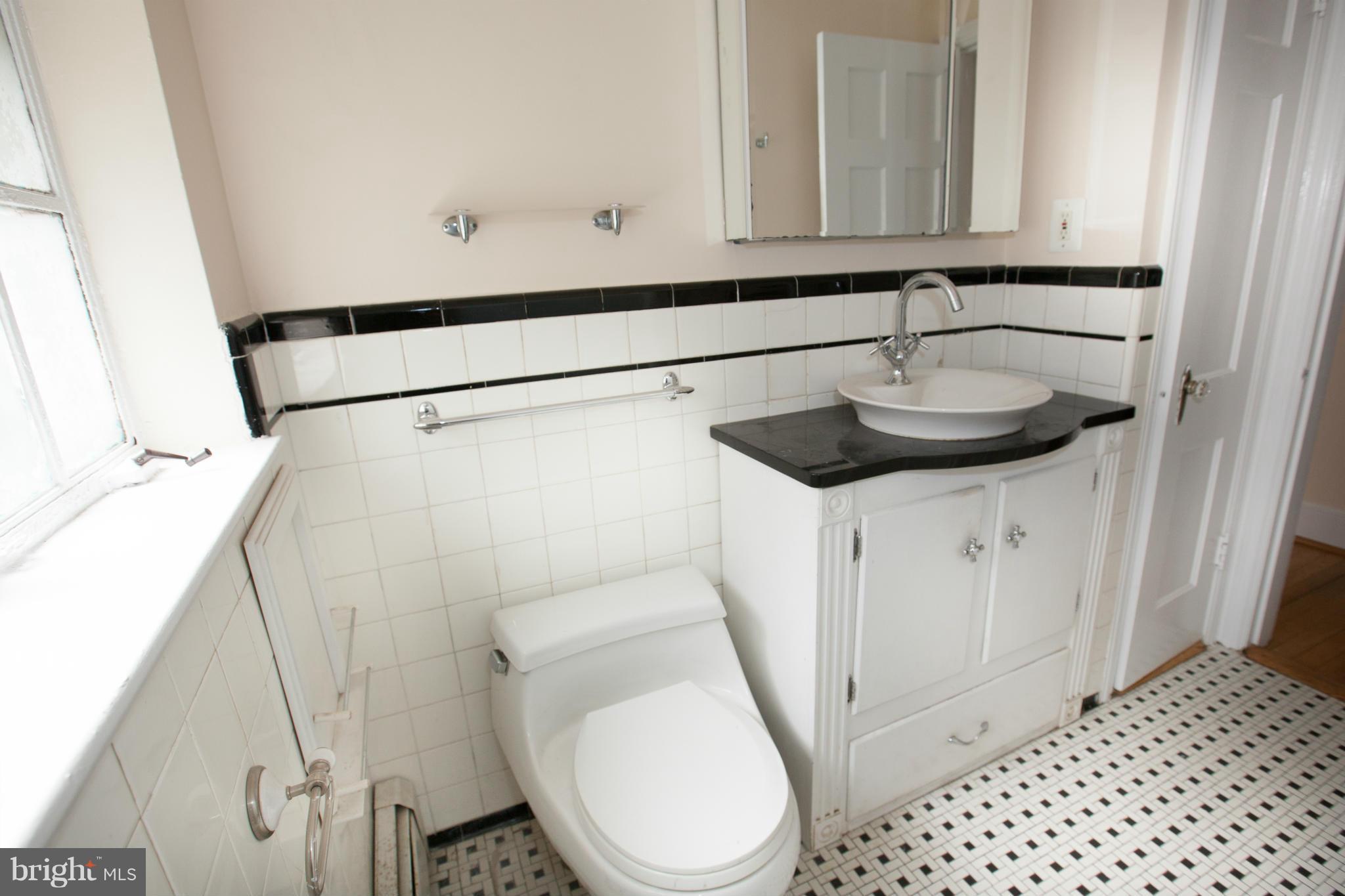 6 Parkside Road Silver Spring, MD 20910 - Photo 24 of 30 Bath