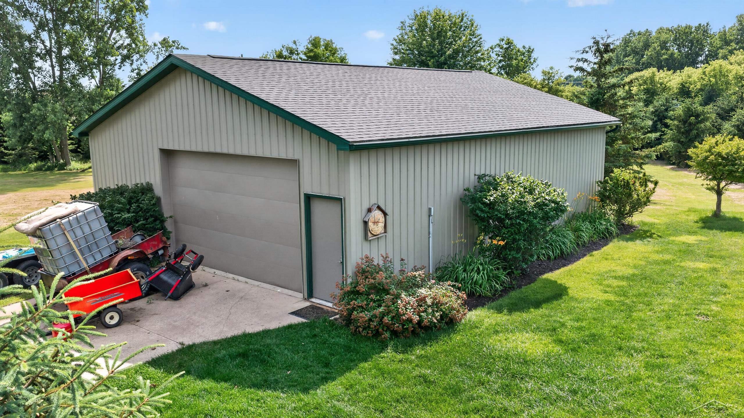 10713 North Gleaner Road Freeland, MI 48623 - Photo 32 of 50 50213889-5834cc5b-8abc-4ffe-848f-1aba99be1e1f.JPG