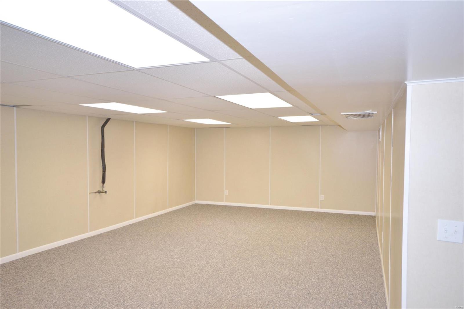 8979 Sappington Road St. Louis, MO 63126 - Photo 14 of 16 Gallery Image 14