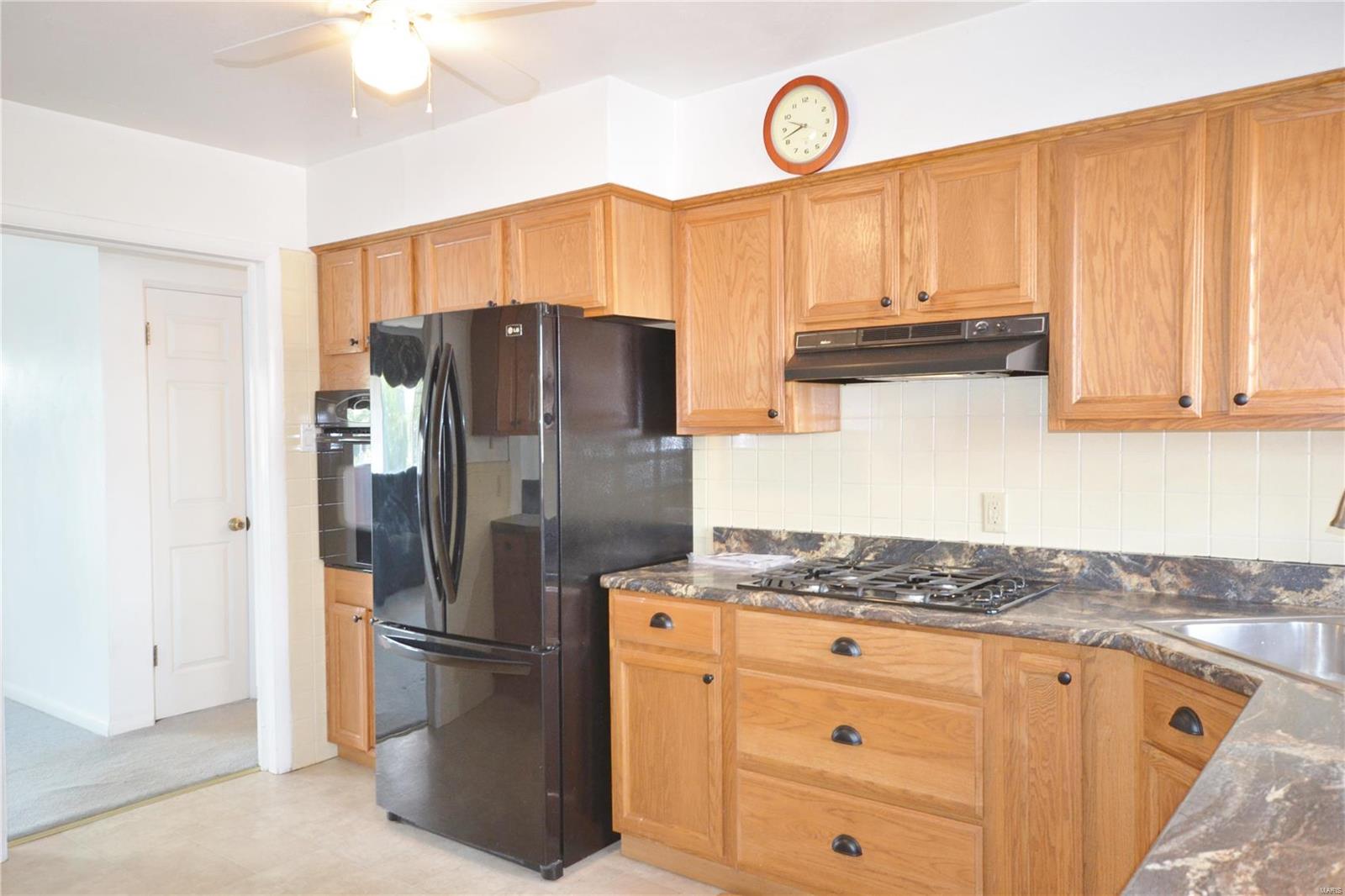 8979 Sappington Road St. Louis, MO 63126 - Photo 5 of 16 Gallery Image 5