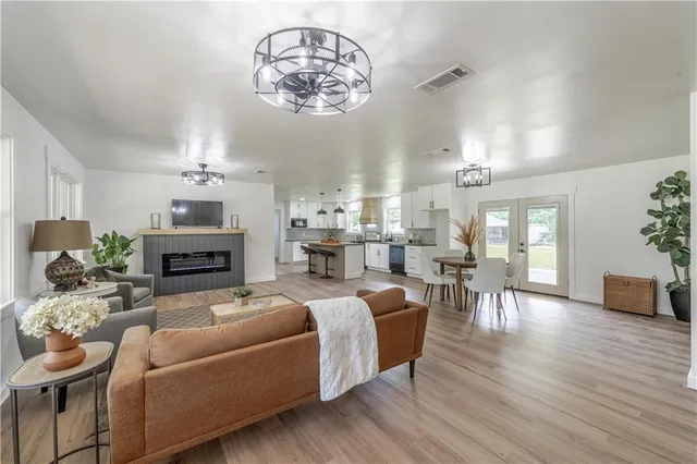 $275,000 | 97 Libuse Cutoff Road, Pineville, LA 71360