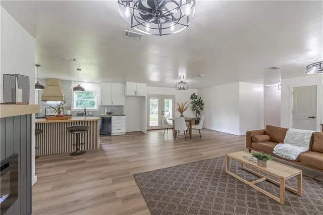 $275,000 | 97 Libuse Cutoff Road, Pineville, LA 71360