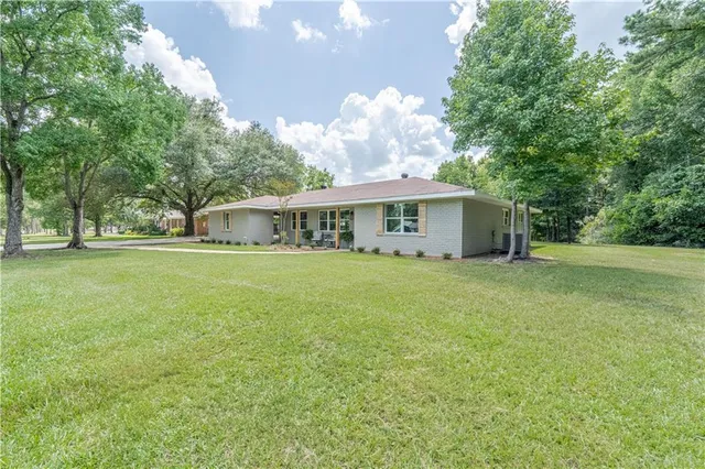 $275,000 | 97 Libuse Cutoff Road, Pineville, LA 71360