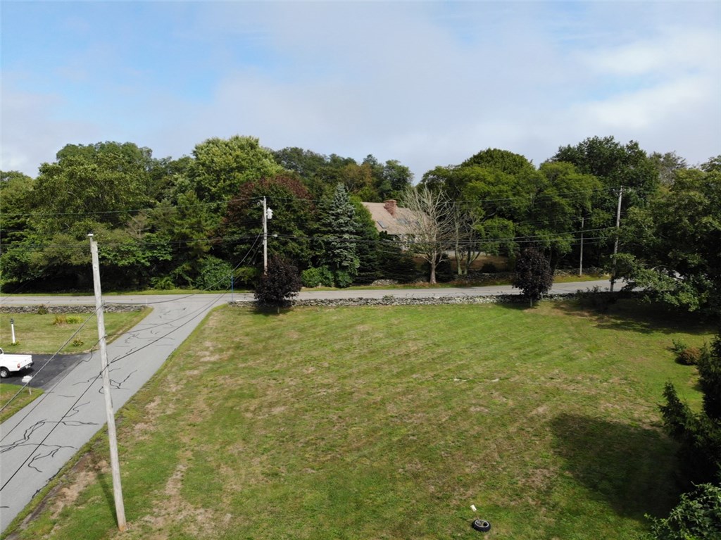 355 3rd Beach Road Middletown, RI 02842 - Photo 3 of 11