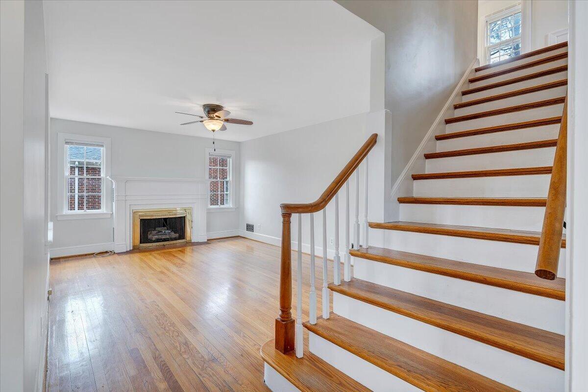 2522 Livingston Road Southwest Roanoke, VA 24015 - Photo 2 of 28 02-MIB06564