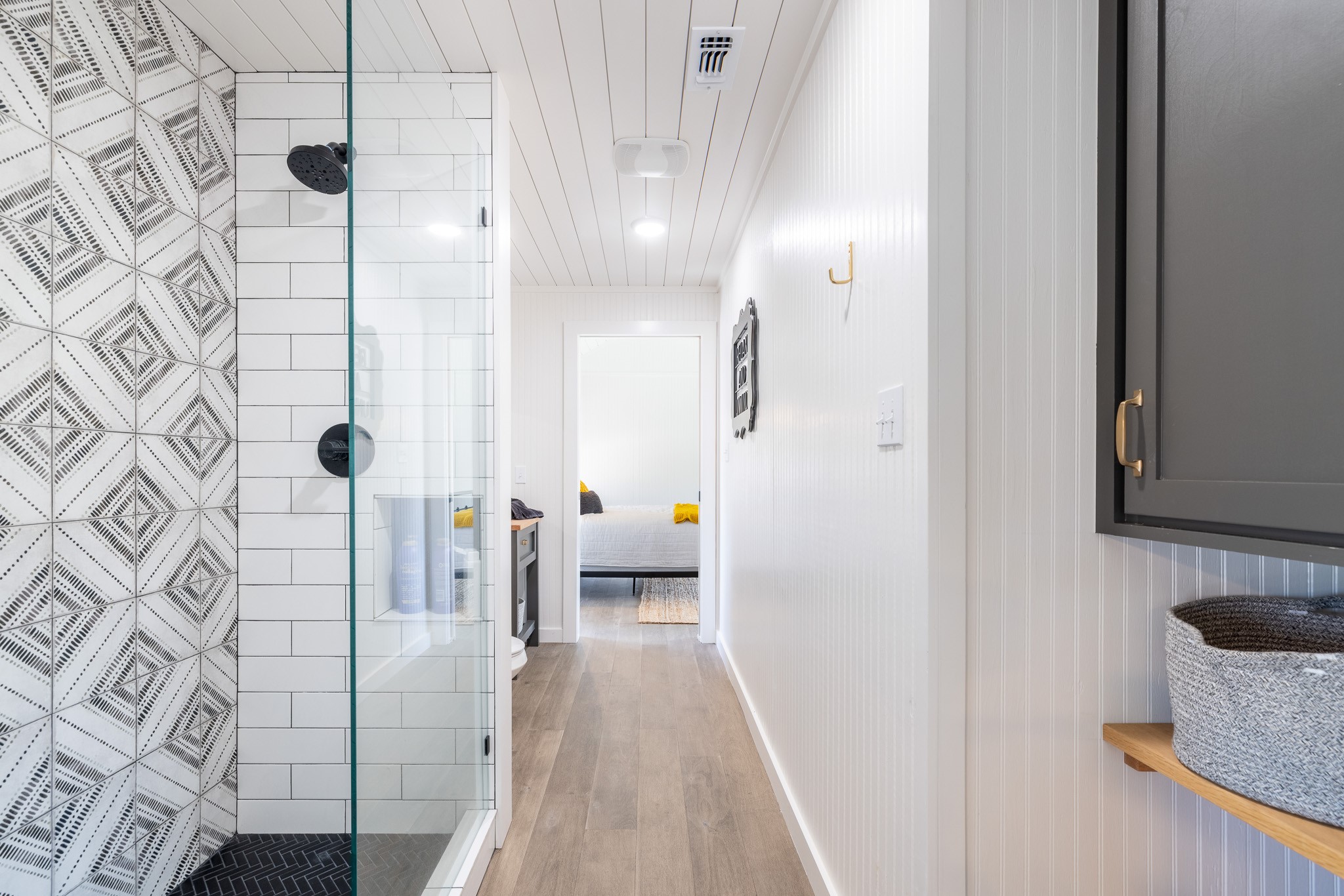 0 Goehring Road Ledbetter, TX 78946 - Photo 19 of 27 a view of bathroom with bathtub and mirror