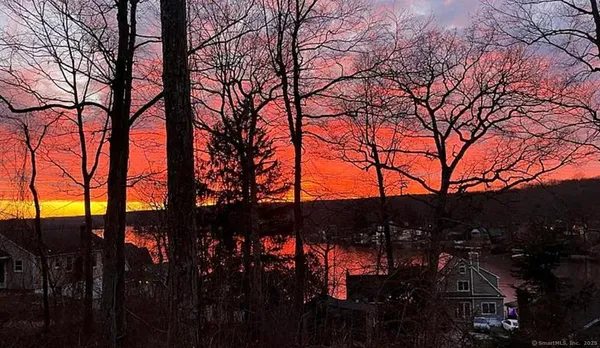 $2,900 | 20 Seminole Trail, East Hampton, CT 06424