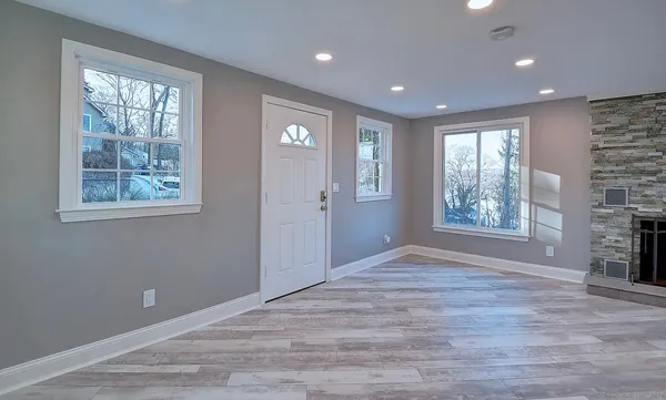 $2,900 | 20 Seminole Trail, East Hampton, CT 06424