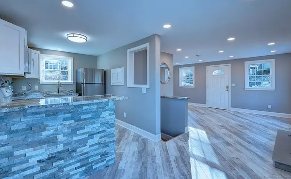 $2,900 | 20 Seminole Trail, East Hampton, CT 06424