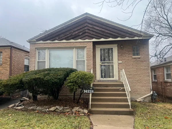 $105,000 | 14218 South Wallace Avenue, Riverdale, IL 60827