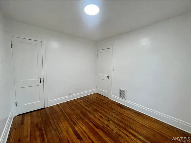 $1,100 | 434 23rd Street, Niagara Falls, NY 14303