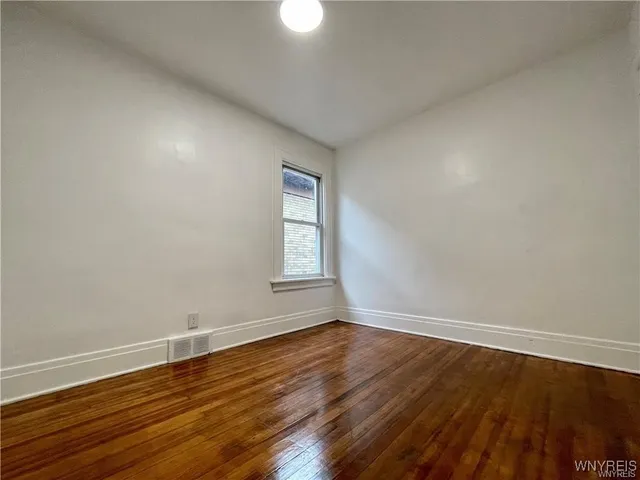 $1,100 | 434 23rd Street, Niagara Falls, NY 14303