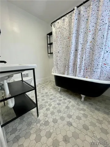 $1,100 | 434 23rd Street, Niagara Falls, NY 14303