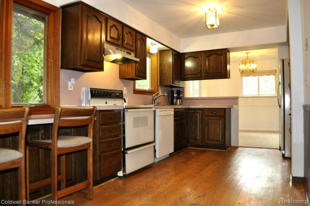 7331 Coldwater Road Flushing, MI 48433 - Photo 12 of 68