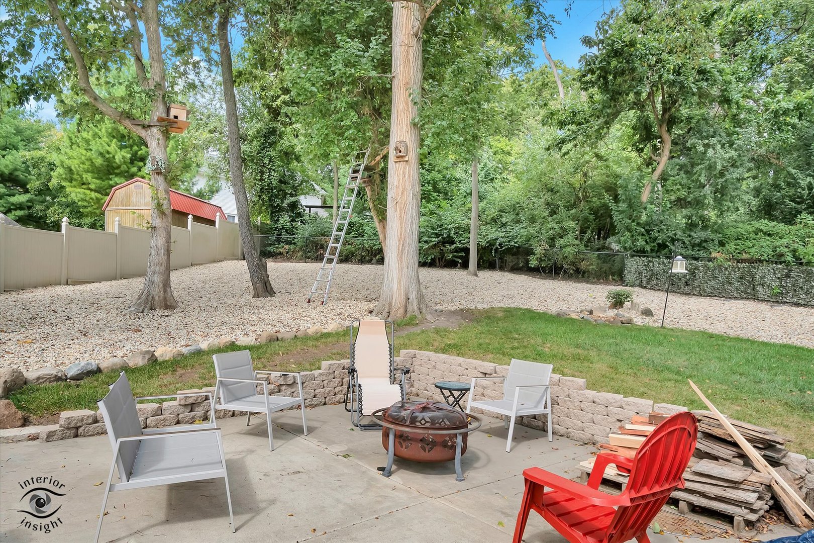 2500 Beverly Way Ottawa, IL 61350 - Photo 23 of 42 a view of a patio with chairs and a table