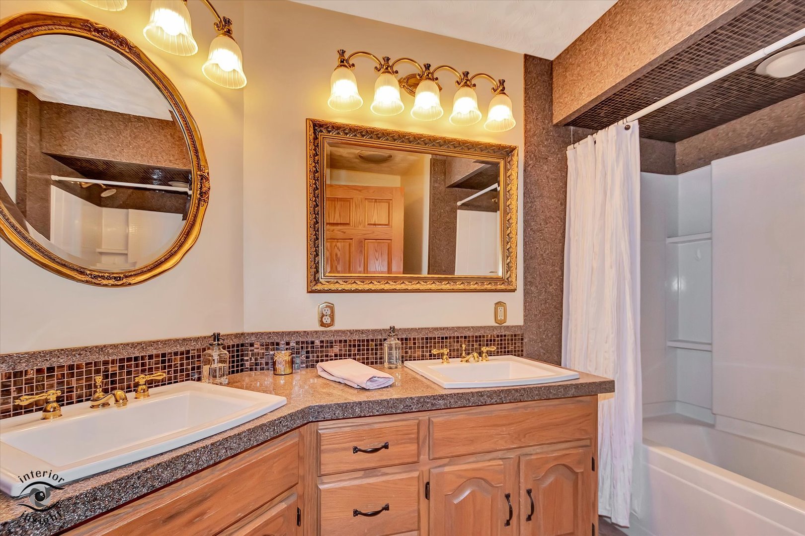 2500 Beverly Way Ottawa, IL 61350 - Photo 39 of 42 a bathroom with a granite countertop double vanity sink and a mirror