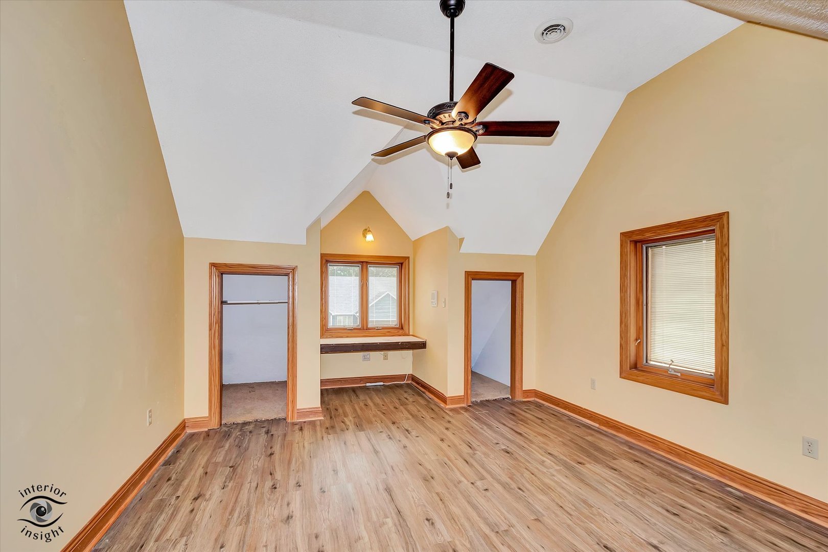 2500 Beverly Way Ottawa, IL 61350 - Photo 40 of 42 a view of room with a ceiling fan and hardwood floor